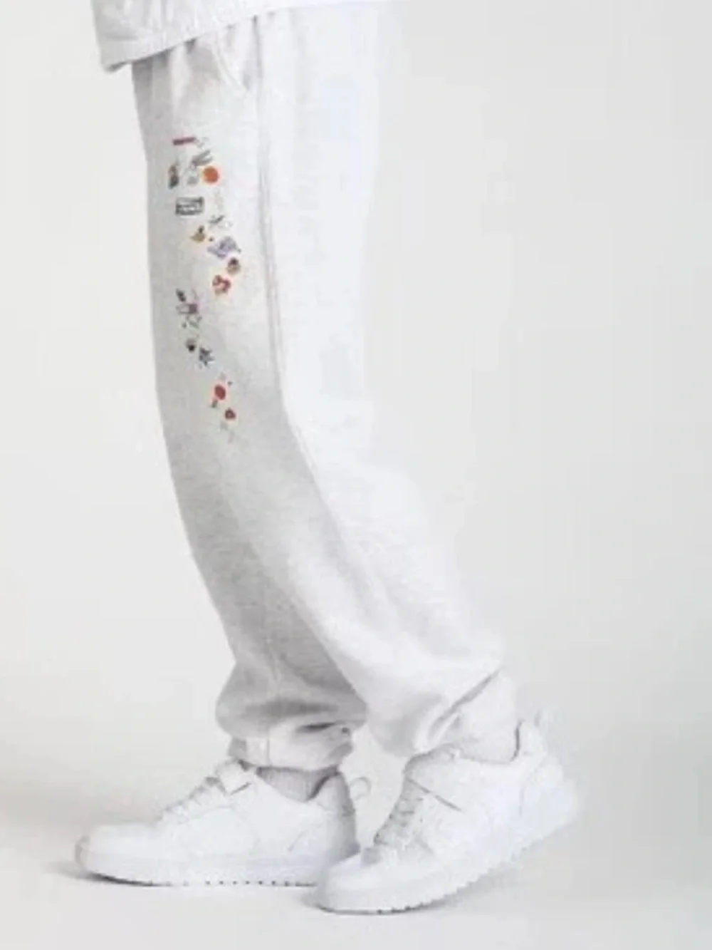 Space Jam Tune Squad Champion Adult March Madness Sweatpants new